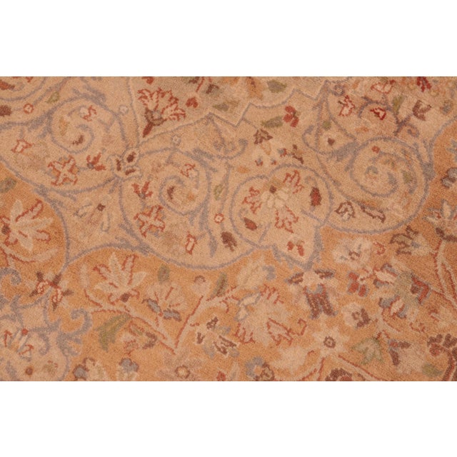 Boho Chic Medalllion 1990's Pak-Persian Taupe/Gold Wool Rug - 5'9'' X 9'3'' For Sale In New York - Image 6 of 9