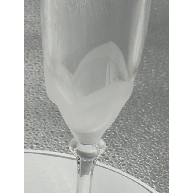 Rosenthal Studio Line Vintage Frosted Crystal Rosenthal Champagne Flute With Dimensional Lily- Set of 2 For Sale - Image 4 of 5