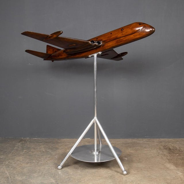 Vintage Model of Hawker Siddeley Nimrod Airplane in Mahogany, 1960 For Sale - Image 4 of 18