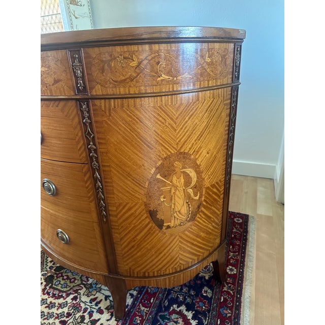 1940s Romweber Federal Revival Inlaid Demilune Chest in Bookmatched Veneers For Sale - Image 9 of 11