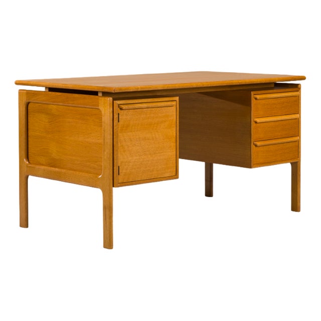Mid-Century Oak Freestanding Desk from GV Møbler, 1970s For Sale