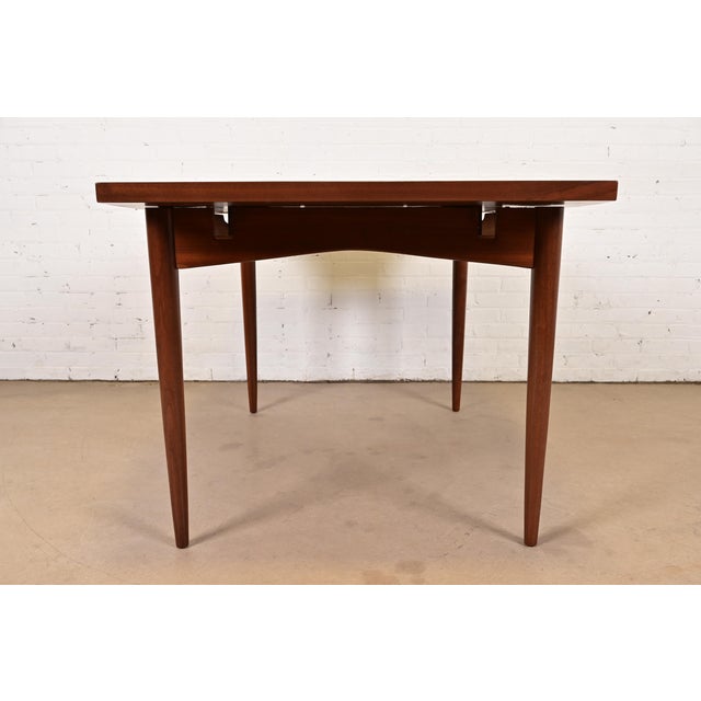 Gio Ponti Style Mid-Century Modern Walnut Boat-Shaped Extension Dining Table, Newly Refinished For Sale - Image 10 of 11