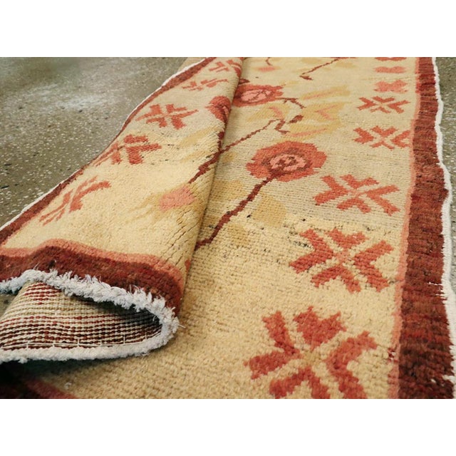 Galerie Shabab Collection Mid-20th Century Turkish Anatolian Throw Rug For Sale In New York - Image 6 of 6