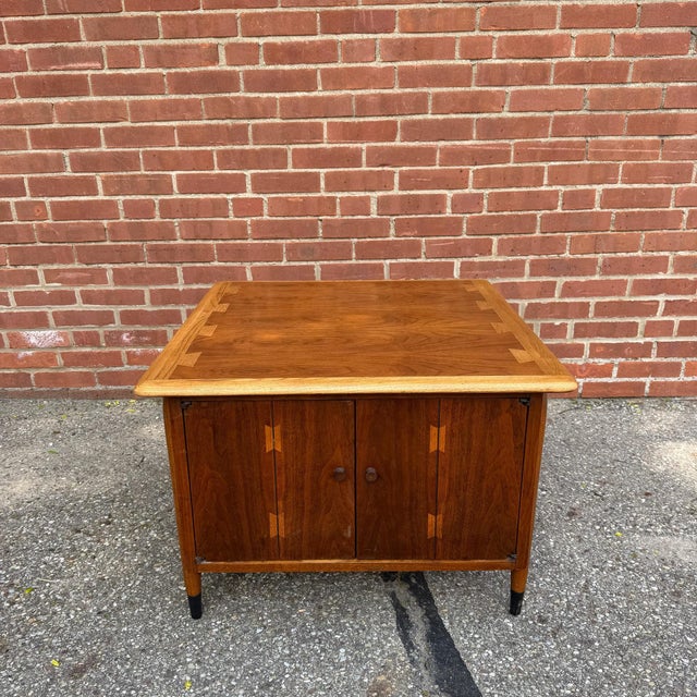 Mid-Century Modern Mid Century Modern Inlaid “Bow-Tie” Attributed Lane Acclaim End Table With Double Doors by Andre Bus, 1960s For Sale - Image 3 of 12