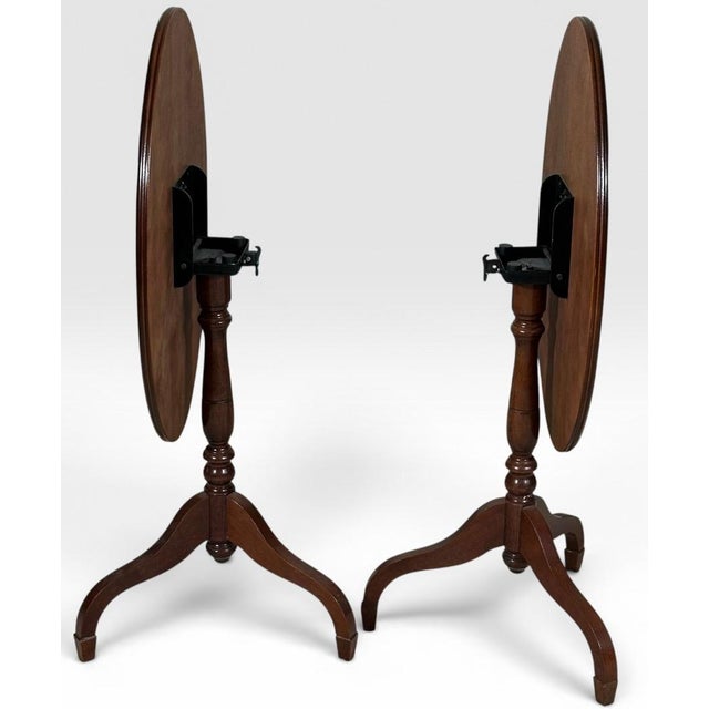 Wood Pair of Vintage Queen Anne Style Oval Tilt Top Accent Tables For Sale - Image 7 of 15