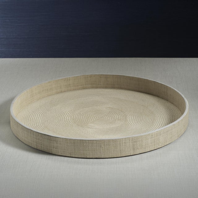 2020s Reggio Naturale Fiber Raffia Round Serving Tray with Leather Trim For Sale - Image 5 of 6