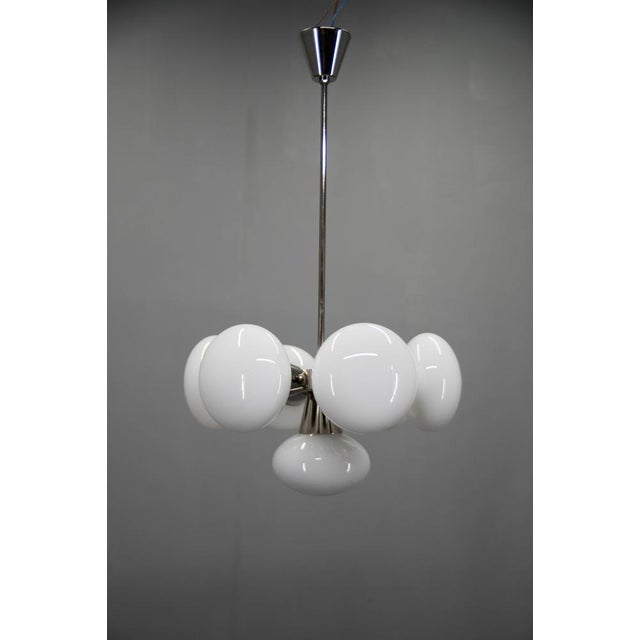 Space Age Glass Sputnik Chandelier from Kamenicky Senov, 1970s For Sale - Image 3 of 11