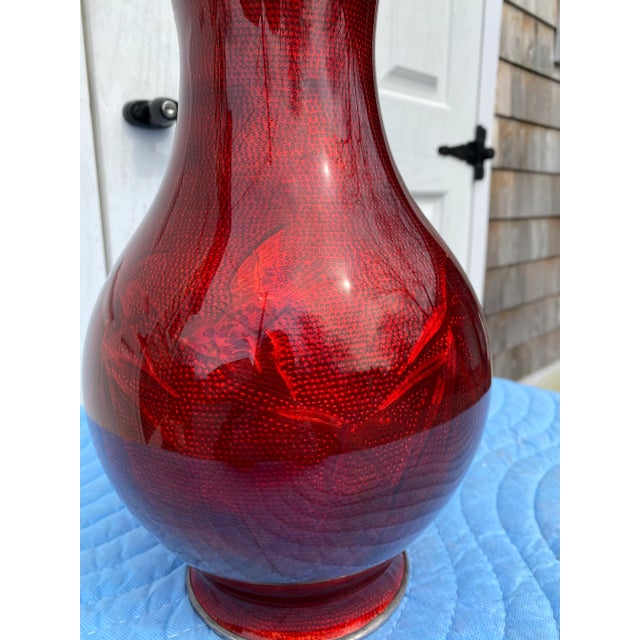 Japanese Early 20th Century Red Japanese Cloisonné Vase (Signed) For Sale - Image 3 of 13