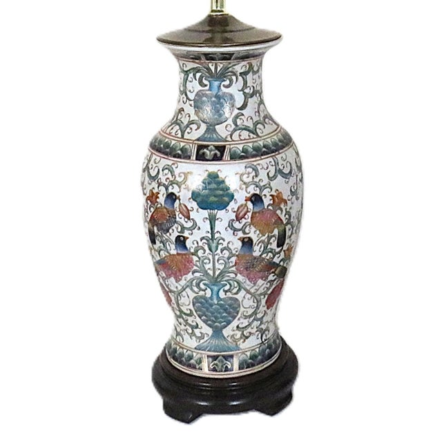 FREE SHIPPING ANYWHERE IN THE CONTINENTAL US! This is a set of fabulous porcelain Chinoiserie table lamps featuring birds....