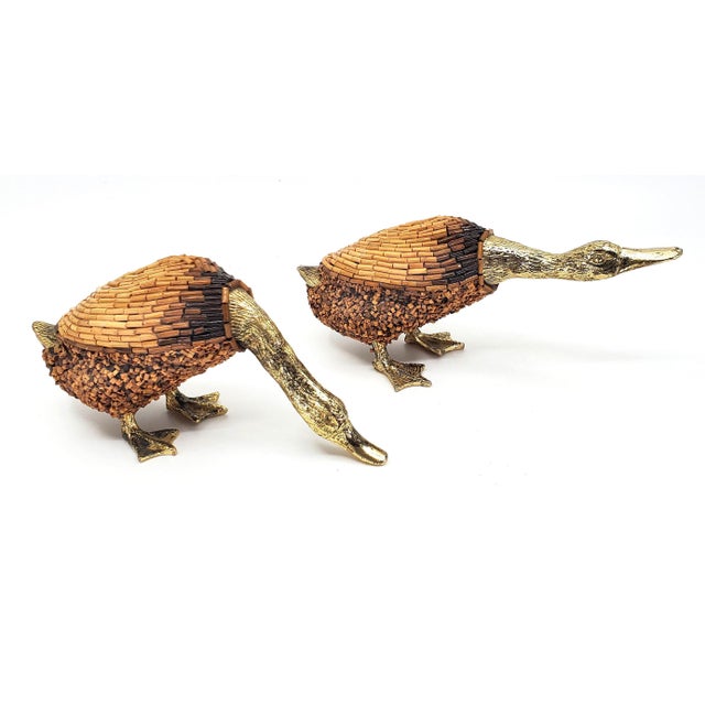 Sculpture Pair - Rare 1970s Tarzia Hand Made Italian Brass Ducks With African Bamboo Beads by Tarzia Firenze Italy For Sale In Miami - Image 6 of 14