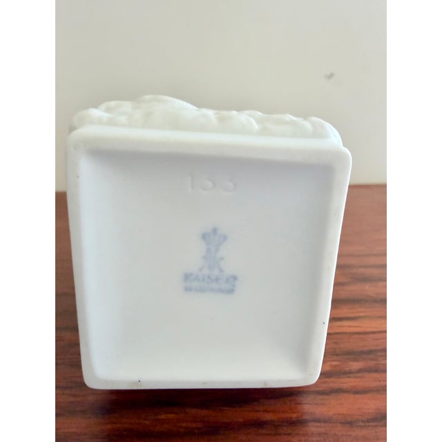 White Vintage Vase in West German Biscuit Porcelain from AK Kaiser, 1970s For Sale - Image 8 of 9