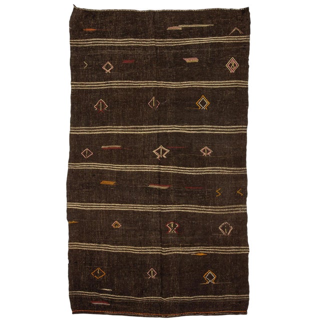 1960s Vintage Embroidered Modern Kilim Rug- 6′ × 10′2″ For Sale