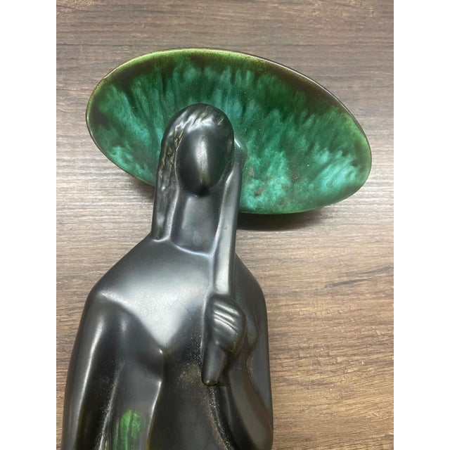 Mid-Century Ceramic Wall Sculpture "Woman With Umbrella" by Jitka Forejtová for Keramo Kostelec – Czechoslovakia, 1960s (Brussels Style) For Sale - Image 9 of 12