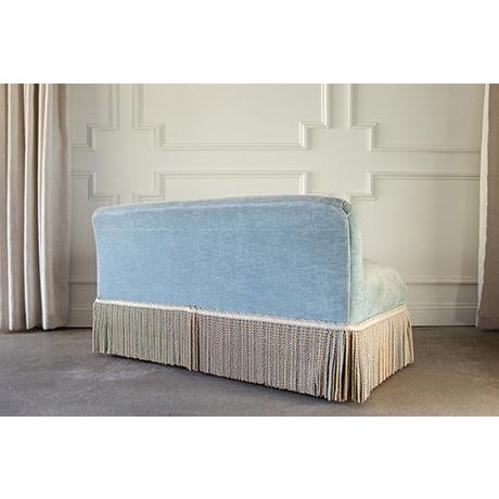 Pearson Vintage Hollywood Regency Velvet Settee, Armless Slipper Sofa With Bullion Fringe For Sale - Image 4 of 14