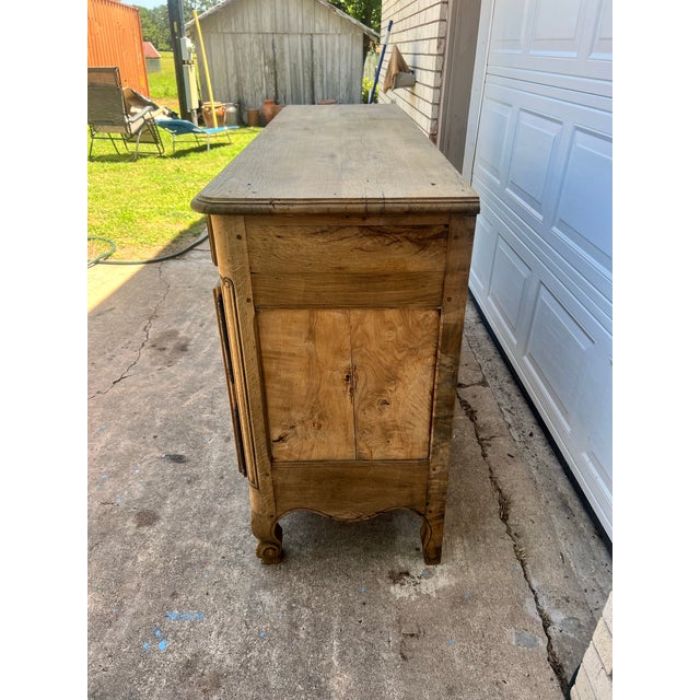 French 19th Century Louis XV Provincial Bleach Oak / Burl Wood Sideboard For Sale - Image 11 of 12