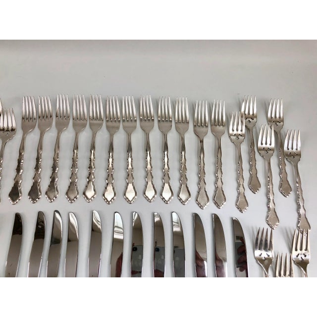 Vintage Oneida "Duet" Community Silverplate Flatware Service - Set of 64 For Sale - Image 9 of 13
