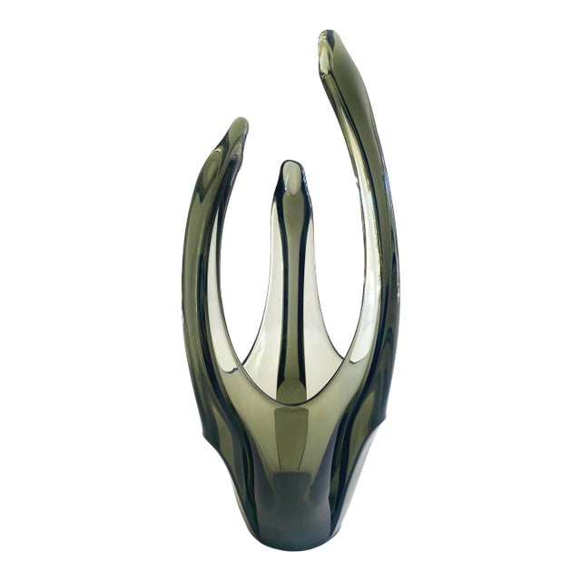 Vintage Mid Century Modernist Smoke Gray Art Glass Sculptural Three Point Abstract Flame Vase For Sale