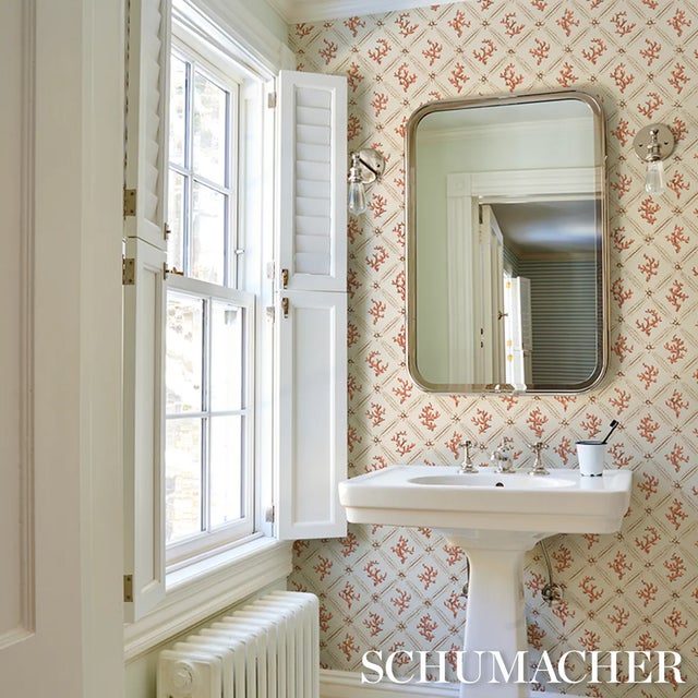 Not Yet Made - Made To Order SAMPLE - Schumacher x Timothy Corrigan Corail Leaf Trellis Wallpaper In Silver For Sale - Image 5 of 6