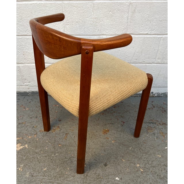 Wood Mid 20th Century Set of Eight Danish Teak Cowhorn Chairs by Dyrlund For Sale - Image 7 of 12
