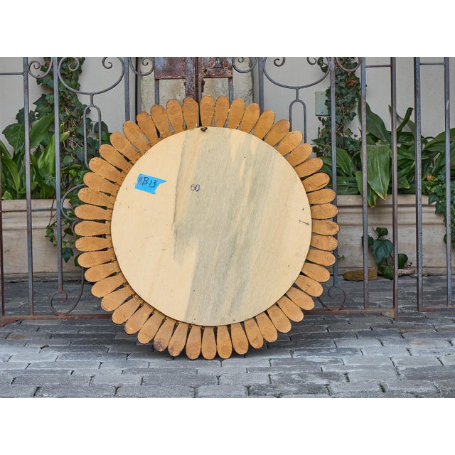 Giltwood Feathered Round Mirror with Radiating Frame, French, 1920s For Sale - Image 11 of 12