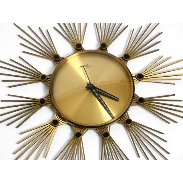 1950s Sunburst Wall Clock in Brass from Atlanta, 1950s For Sale - Image 5 of 18