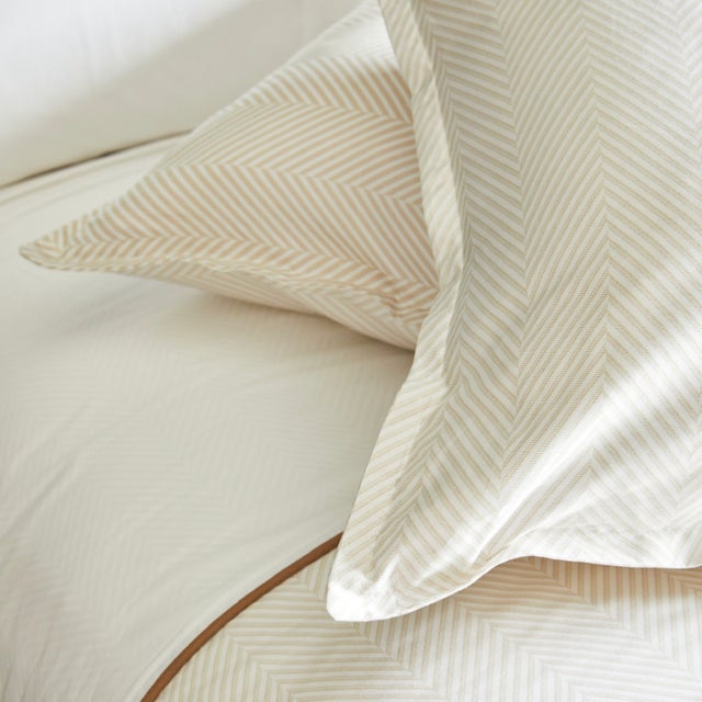 Contemporary Leze Linen Set 4 Piece Set, Full For Sale - Image 3 of 3