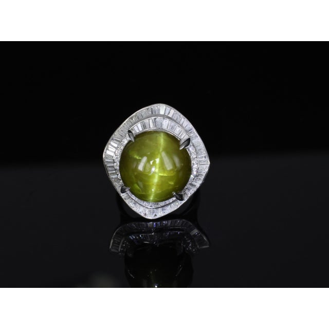 Late 20th Century Massive 28.70ct Chrysoberyl Cat's Eye & 1.94ct Diamond Platinum Ring Size 6.25 For Sale - Image 4 of 17