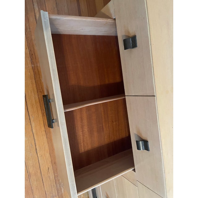 Mengel Furniture Co. 1950s Blonde Oak Mengel Lowboy Dresser With Detachable Mirror For Sale - Image 4 of 12