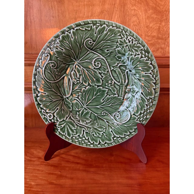 Ceramic Late Twentieth Century Green Majolica Style Circular Platter by Bordallo Pinheiro For Sale - Image 7 of 8