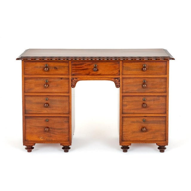 Wood Victorian Pedestal Desk in Mahogany, 1850s For Sale - Image 7 of 9