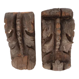17th Century Set of Two Portuguese Baroque Wooden Wall Ornaments Depicting Rocailles
