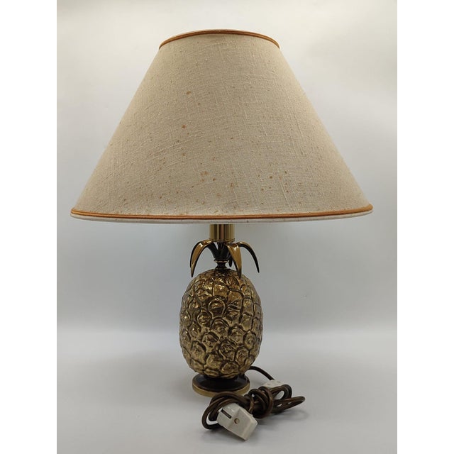 Hollywood Regency Pineapple Table Lamp in Brass with Linen Shades from Maison Le Dauphin, France, 1970s For Sale - Image 15 of 18