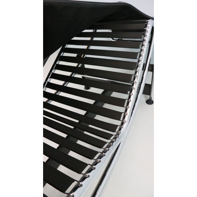 White Leather LC4 Chaise Longue by Le Corbusier for Cassina, 1980s For Sale - Image 14 of 18