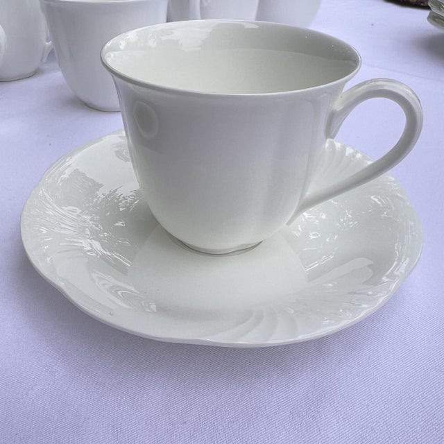 Villeroy & Boch 1990s Villeroy and Boch "Arco Weiss" bone China dishes set // scalloped edge with embossed rim // dishwasher safe fine china // W. Germany For Sale - Image 4 of 9