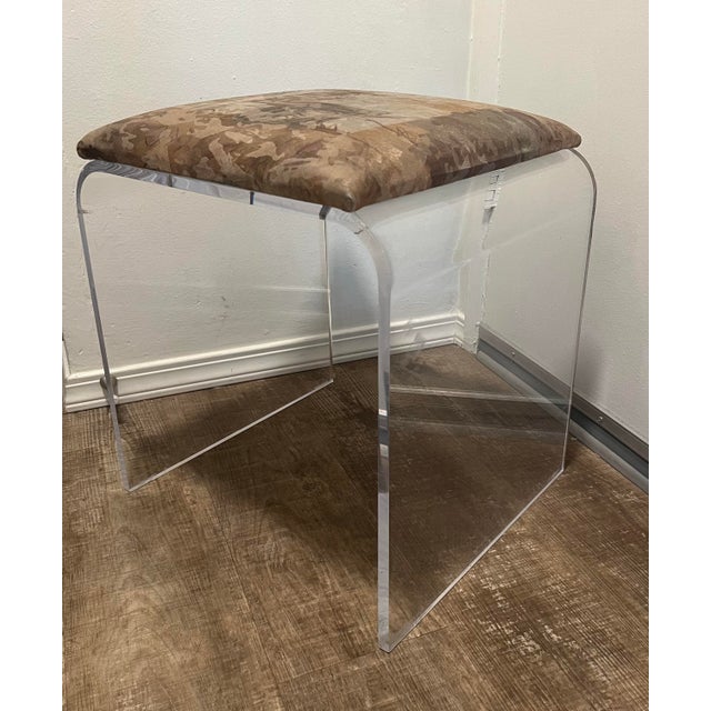 Vintage Mid Century Modern Lucite Vanity Stool For Sale - Image 4 of 7