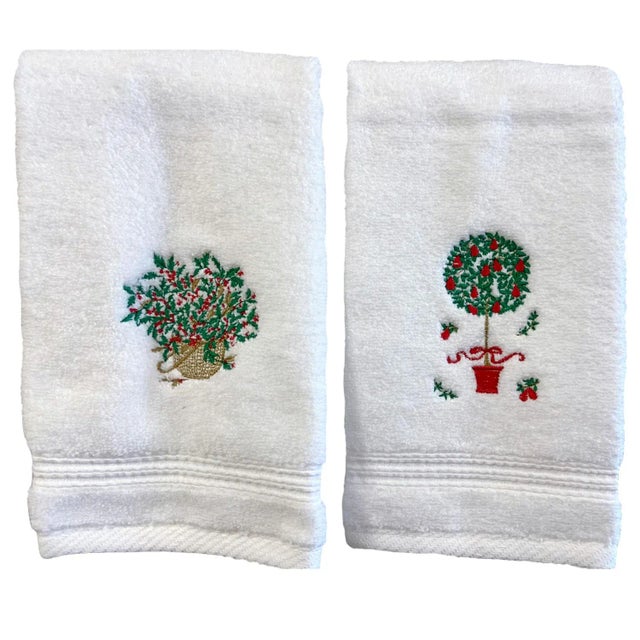 Our elegant Pear Topiary Tree terry guest towel is a great accent to your bathroom and goes beautifully with our matching...