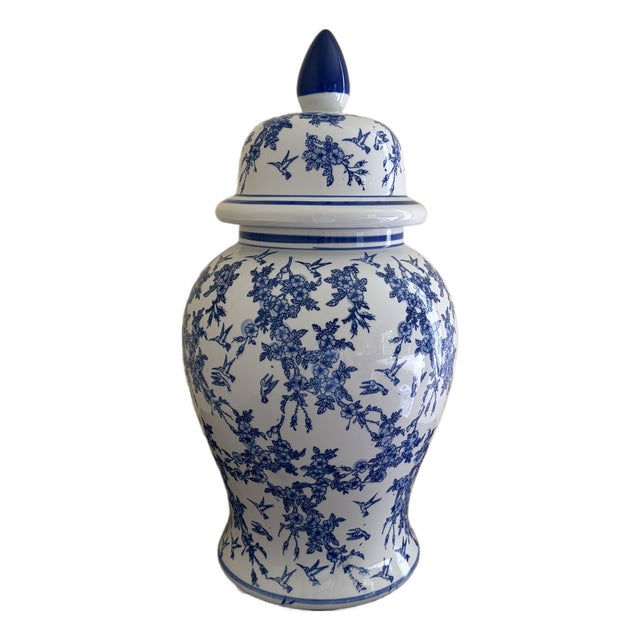 Chinoiserie Large Blue and White Porcelain Ginger Jar For Sale