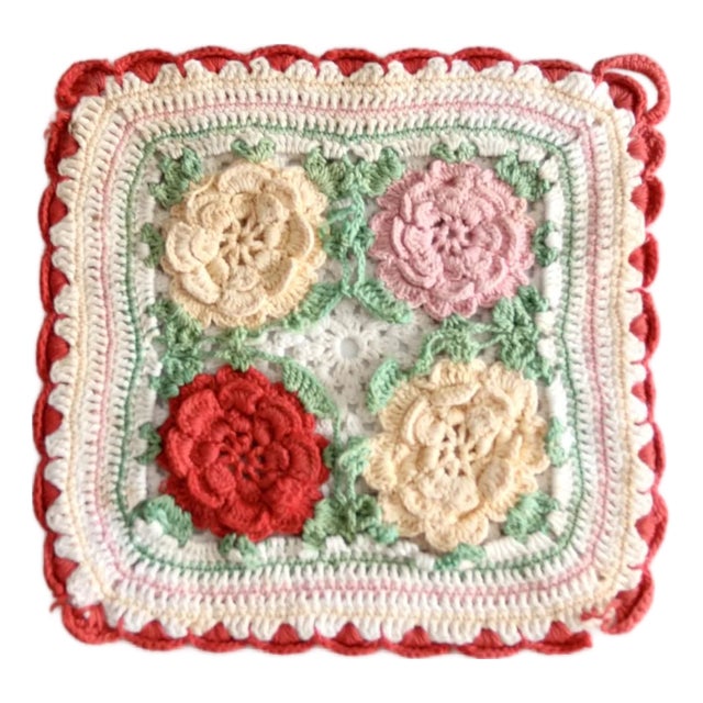Vintage Floral Crotchet Pot Holder For Sale