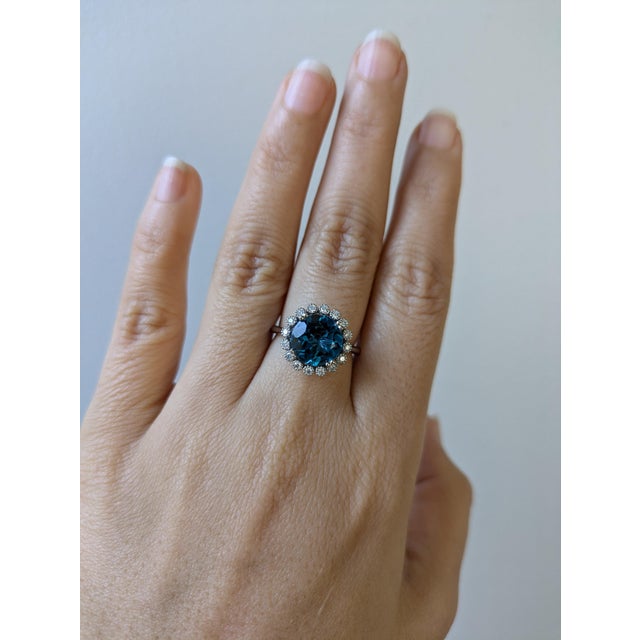 Contemporary Rossana 14k White Gold London Blue Topaz Diamond Ring | Round 10mm, Size 6.75 For Sale - Image 3 of 8