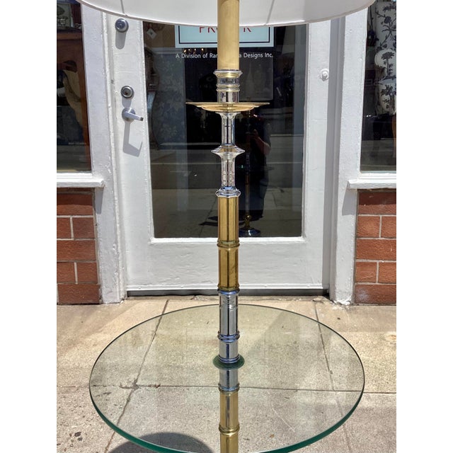 Mid-Century Modern Romeo Rega Chrome and Brass Floor Lamp Side Table For Sale - Image 3 of 4
