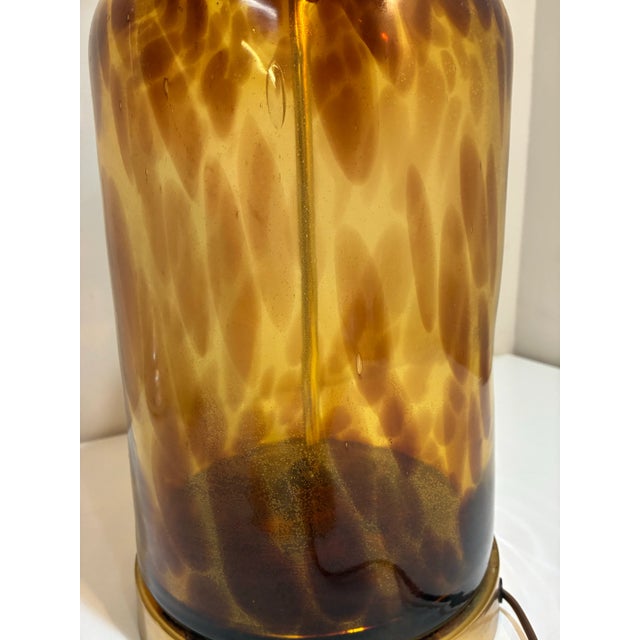 Vintage Hollywood Regency Amber Tortoiseshell Art Glass Lamp — Hand-Blown Murano Style For Sale - Image 10 of 11