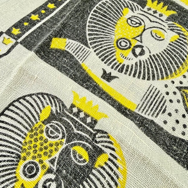 Mid-Century Era Georges Briard Lion Print Silkscreened Linen Tea Towel For Sale In Philadelphia - Image 6 of 10