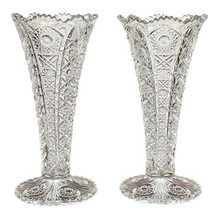 Pair of Vintage Clear Glass Trumpet Vases, Daisy & Button Pattern, Mid Century Pressed Glass Decor For Sale