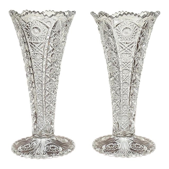 Pair of Vintage Clear Glass Trumpet Vases, Daisy & Button Pattern, Mid Century Pressed Glass Decor For Sale