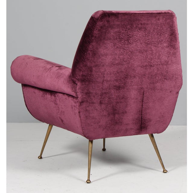 Metal Mid-Century Modern Italian Velvet Armchair by Gigi Radice for Minotti, 1950s For Sale - Image 7 of 8