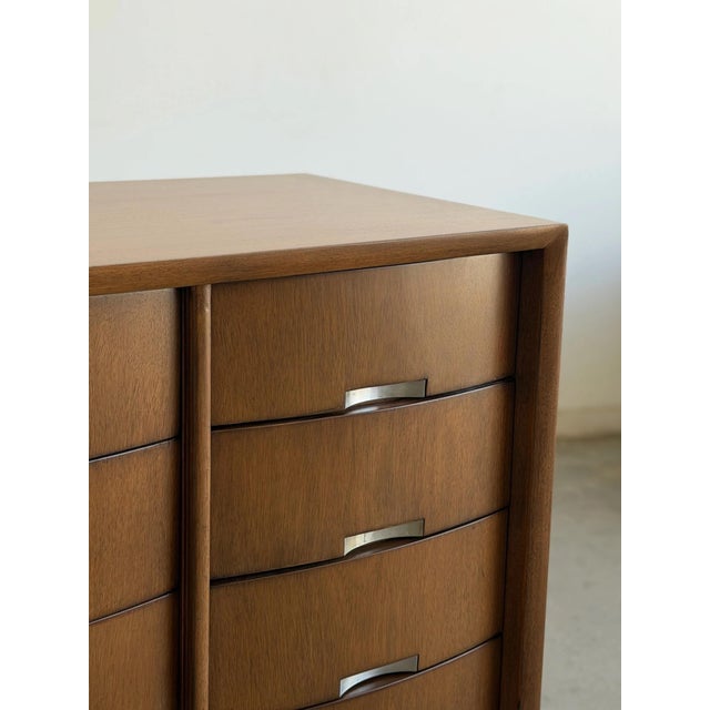Mid-Century Modern Walnut 12-Drawer Dresser by American of Martinsville For Sale - Image 4 of 12