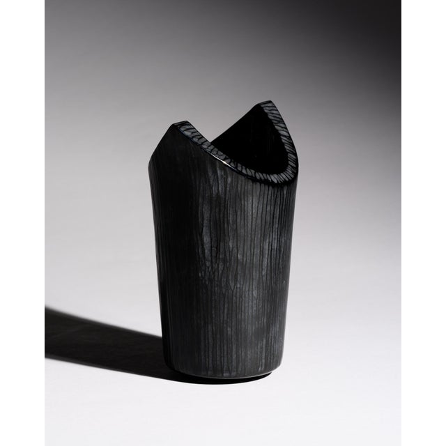 Black Textured Art Glass Vase by Claus Josef Riedel for Riedel, Austria, 1980s For Sale - Image 10 of 10