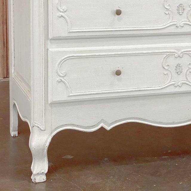 Antique Country French Painted Three-Drawer Commode ~ Chest of Drawers For Sale - Image 9 of 18