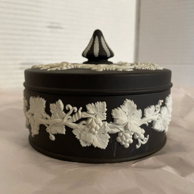 Antique Black Round Lidded Wedgwood Box For Sale In Boston - Image 6 of 13