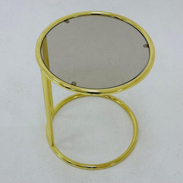 Bauhaus Round Golden Chrome and Glass Side Table, 1980s For Sale - Image 6 of 11